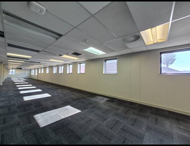 180M² OFFICE TO LET IN WAVERLEY